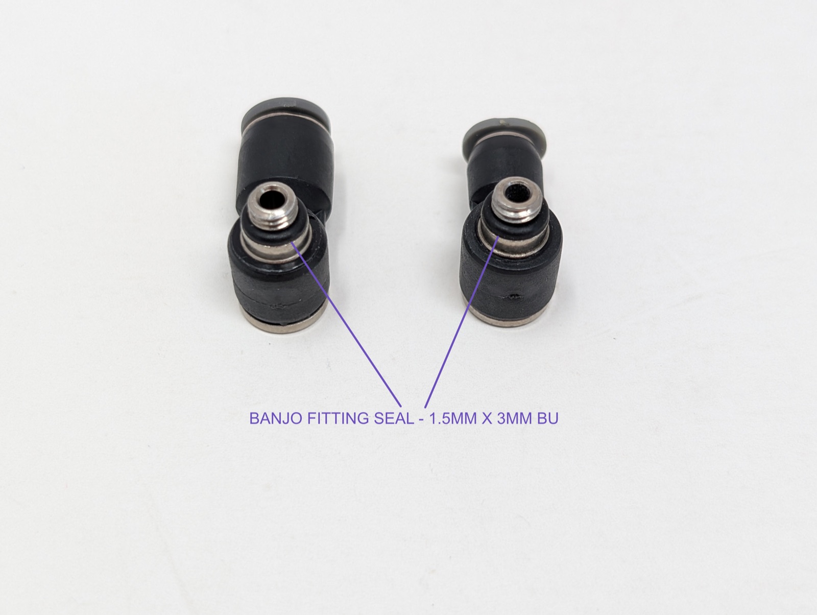 Two banjo fittings opened up to show the banjo fitting seal (1.5mm x 3mm BU) — one per banjo: rear, front, and middle