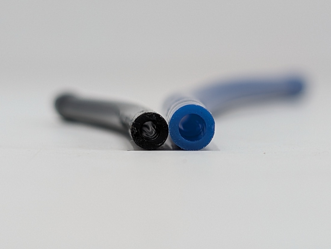 Microline size comparison — 1/8" (black) vs. 5/32" (4mm, blue)